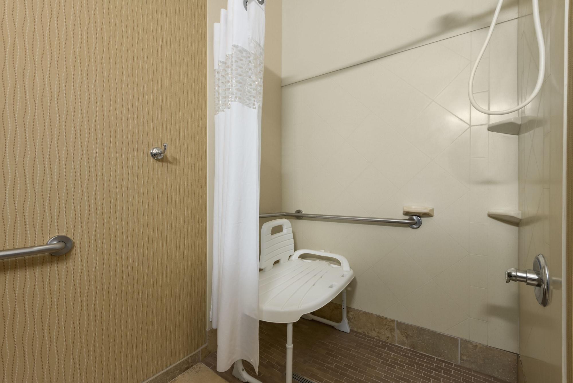 Hampton Inn Меррилвилл Экстерьер фото
