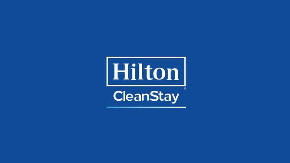 Hampton Inn Меррилвилл Экстерьер фото
