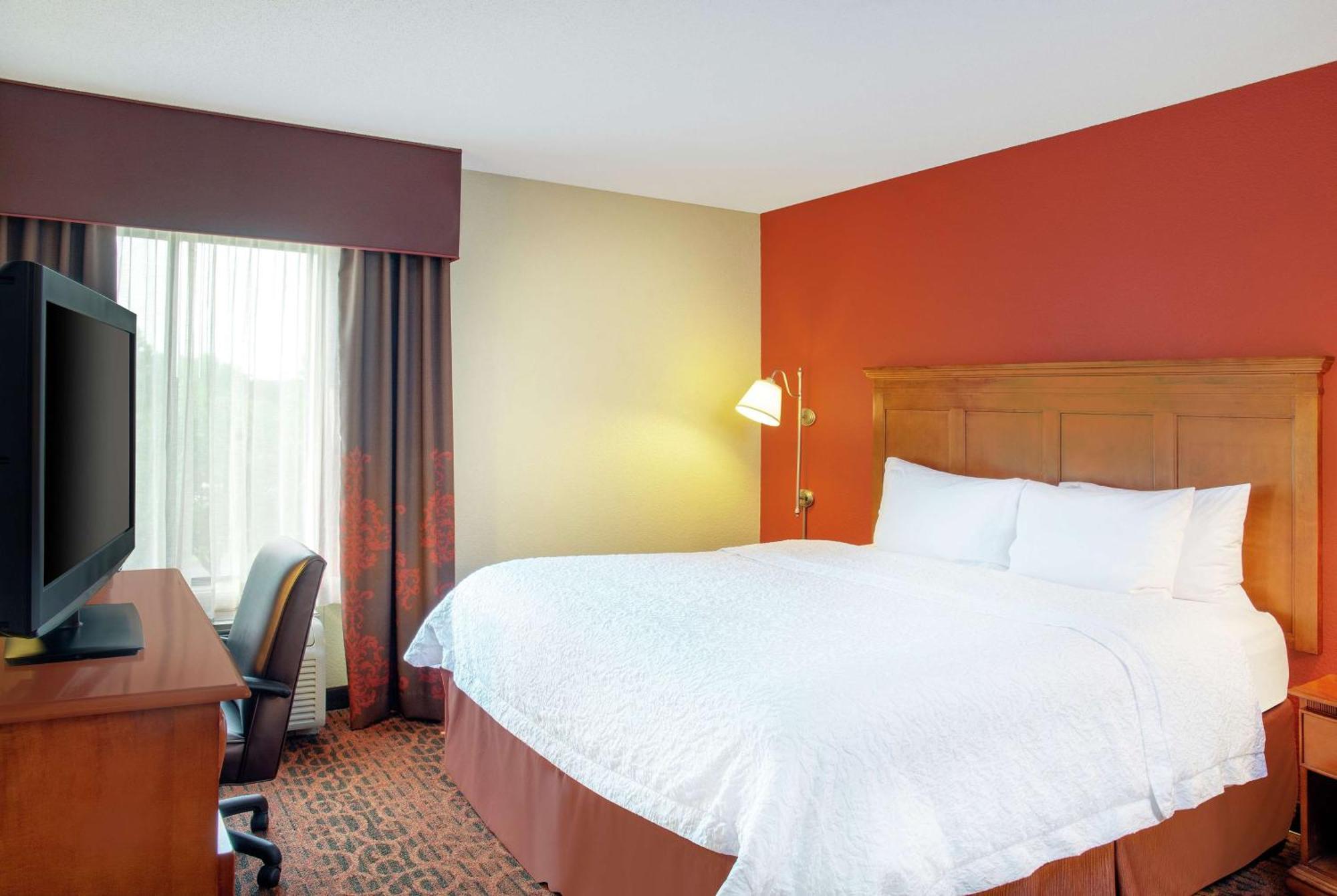 Hampton Inn Меррилвилл Экстерьер фото